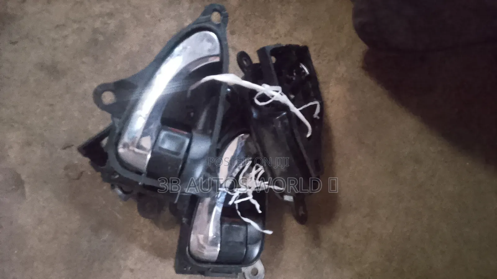 Inner Door Opener for Toyota RAV4
