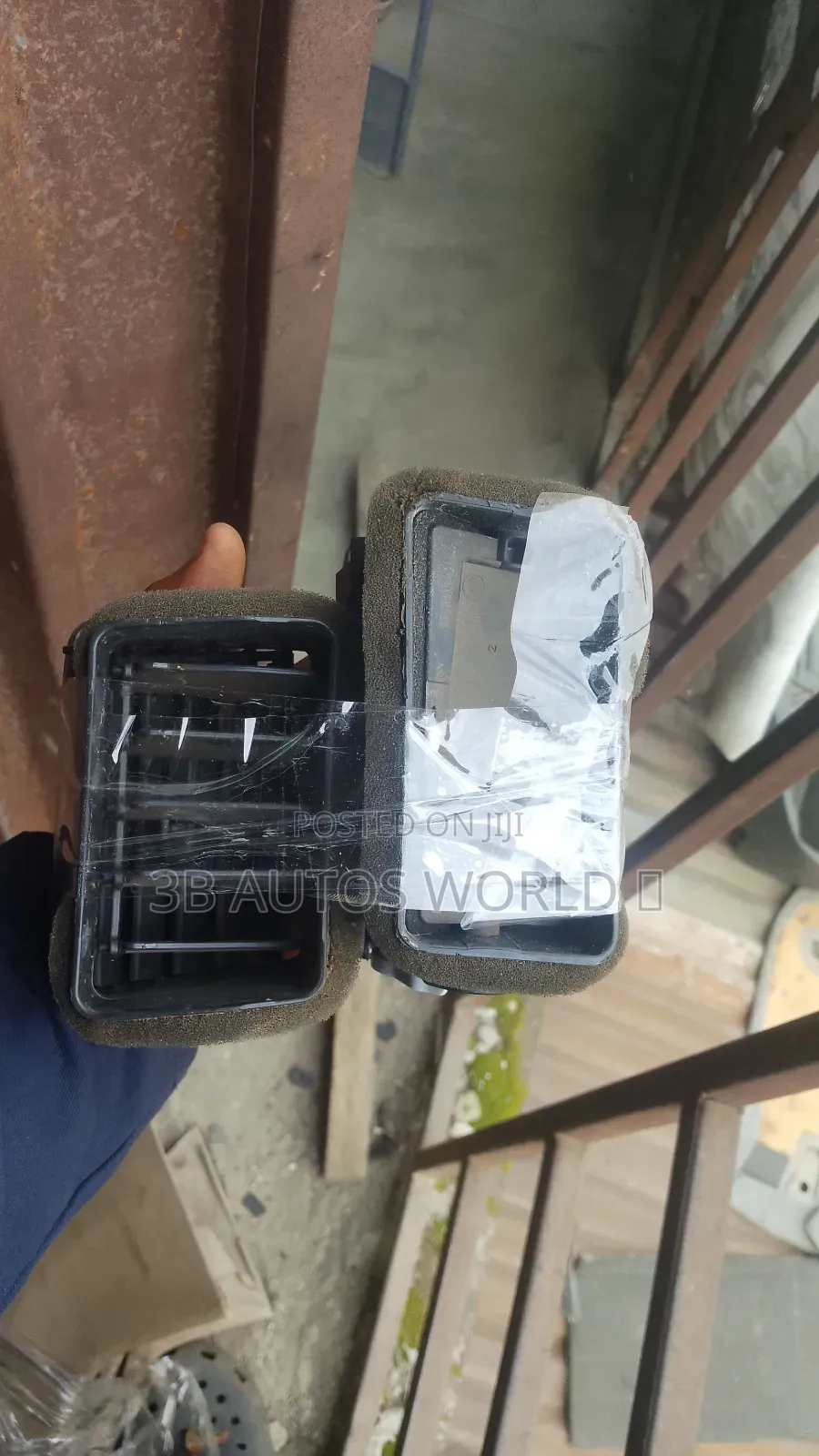 Honda Civic 08 Dashboard Vent