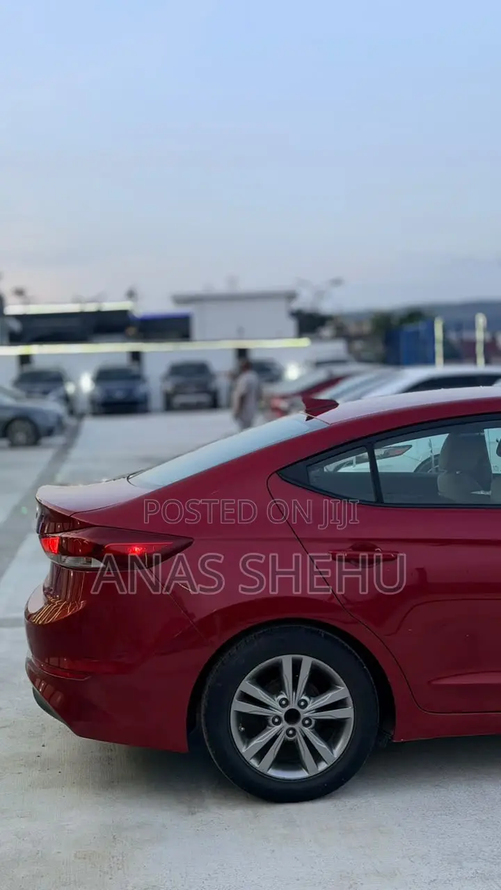 Hyundai Elantra 2017 Red