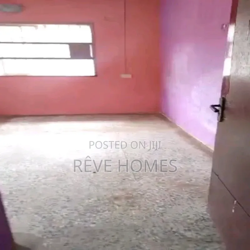 3bdrm Block of Flats in Ifako-Gbagada for rent