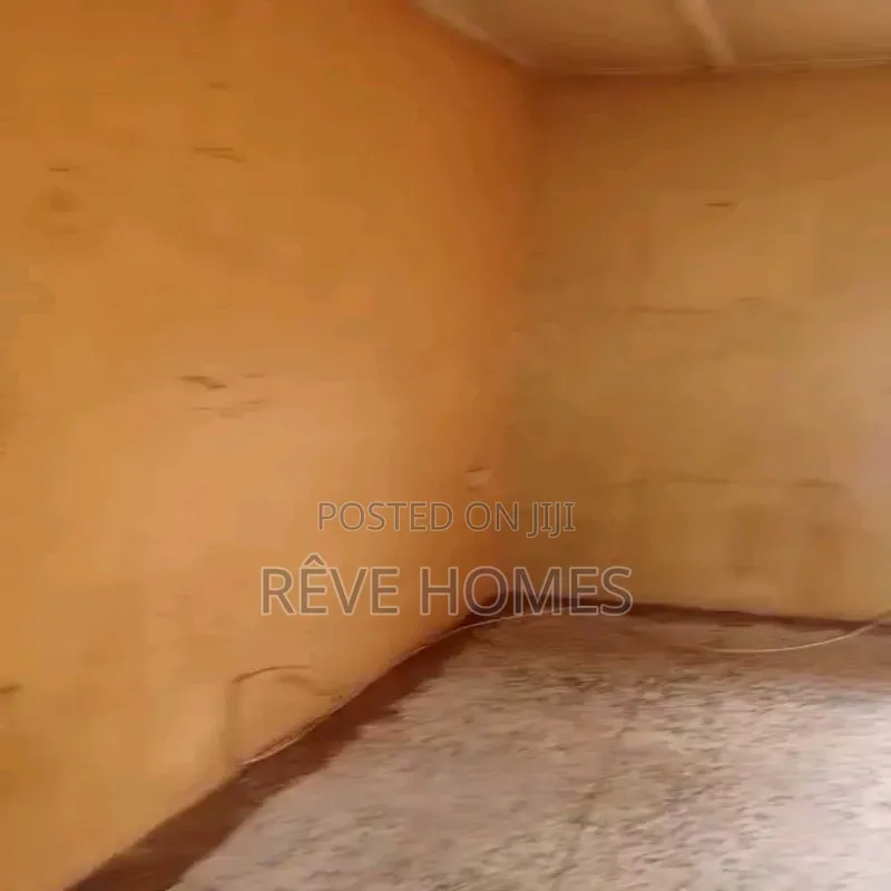 3bdrm Block of Flats in Ifako-Gbagada for rent