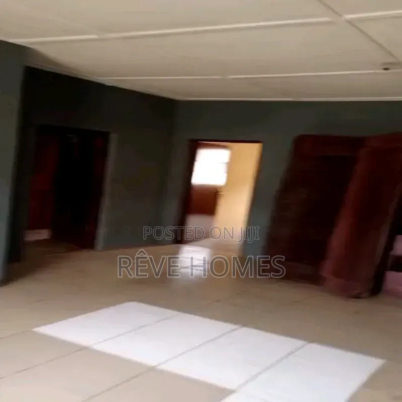 3bdrm Block of Flats in Ifako-Gbagada for rent