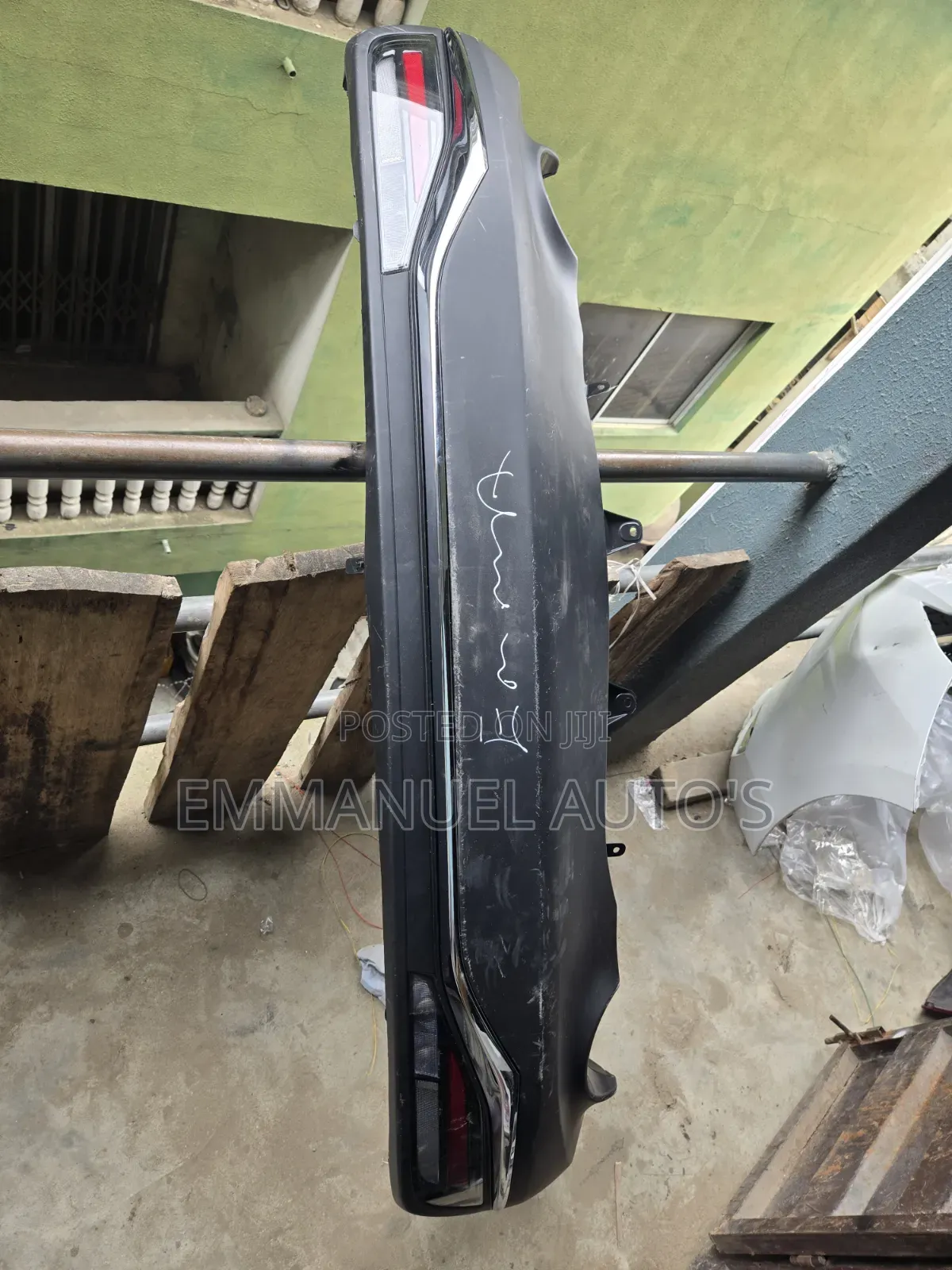 Venza 2021 Rear Bumper Down Cover