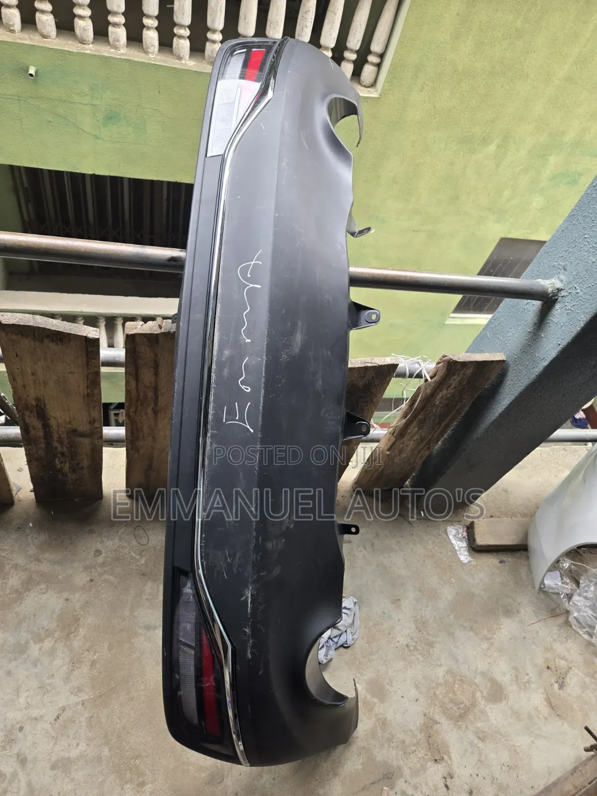 Venza 2021 Rear Bumper Down Cover