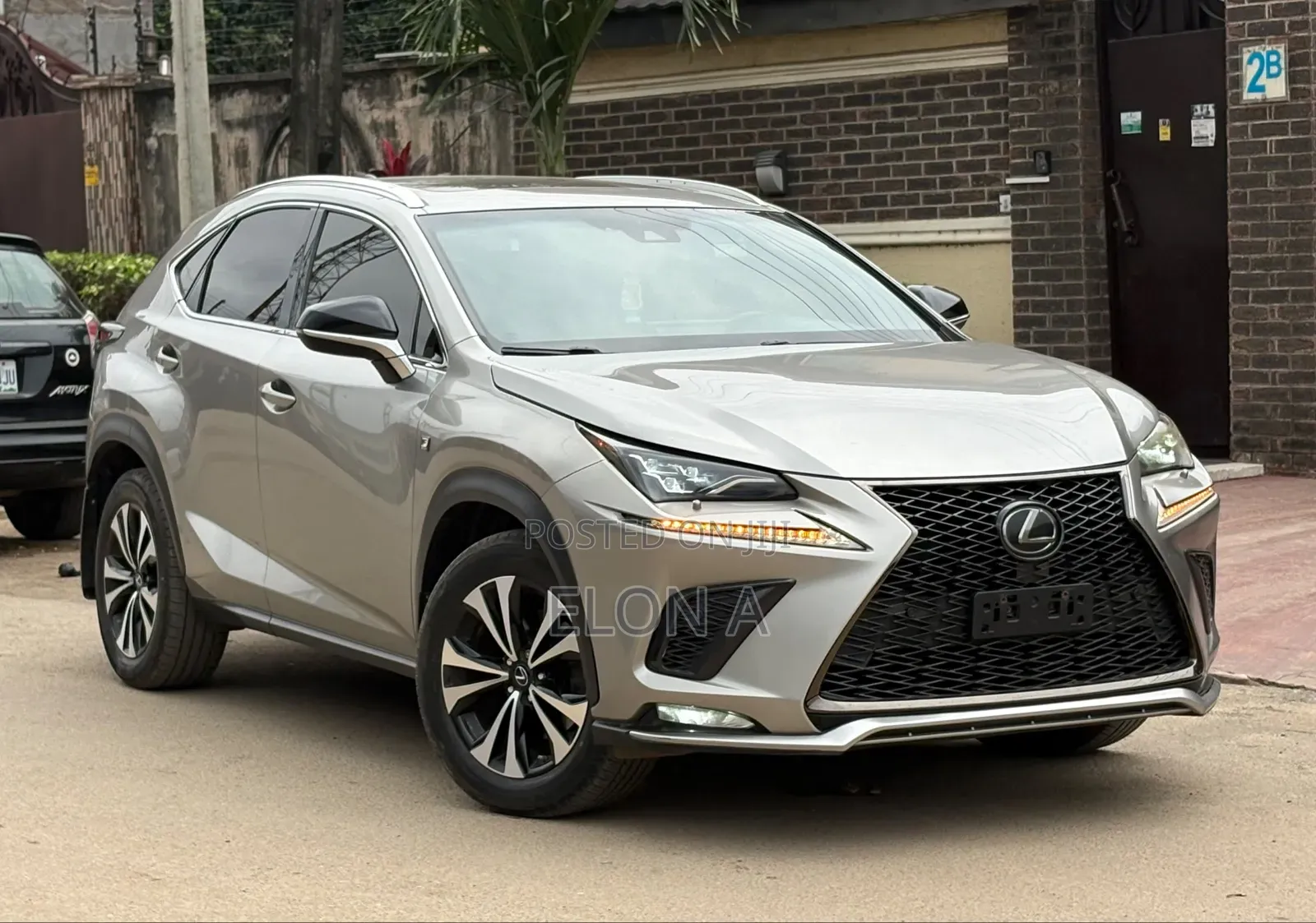 Lexus NX 2019 Gold