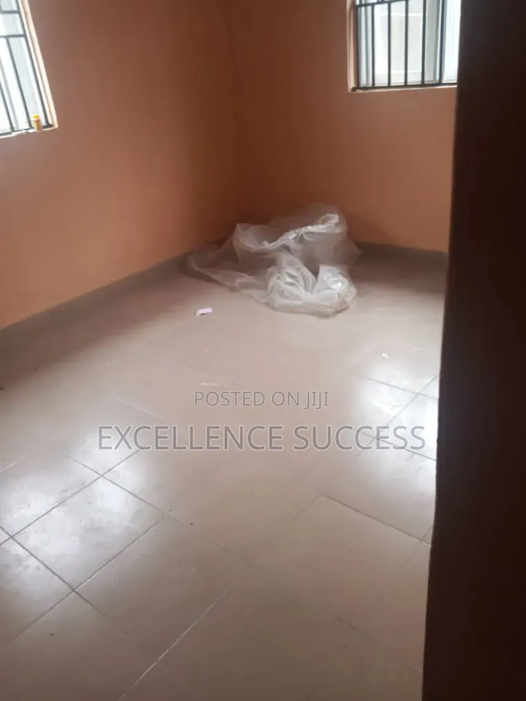 3bdrm Block of Flats in Igando New Town for rent
