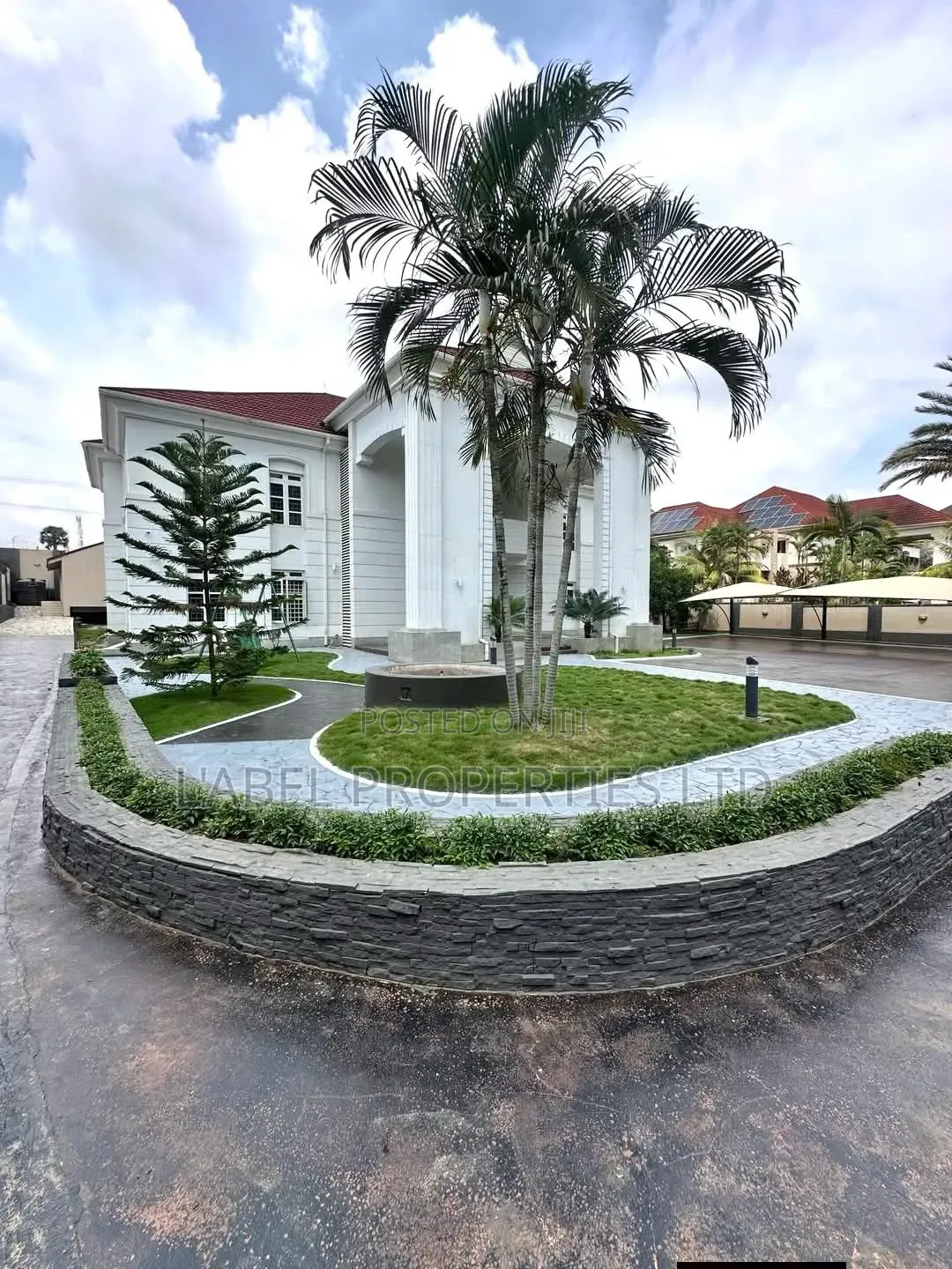 5bdrm Mansion in Apo Legislative, Gudu for sale