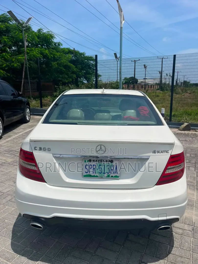 Mercedes-Benz C300 2012 White