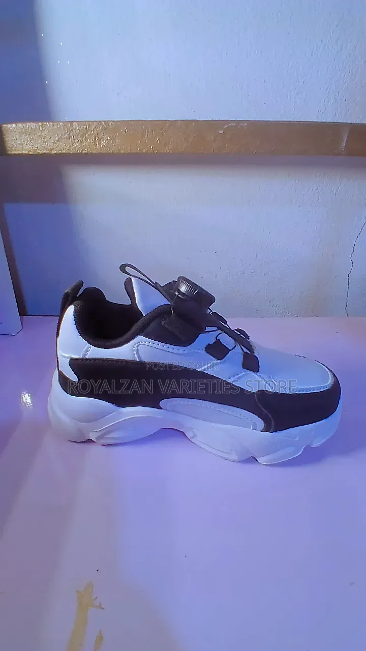 Kids Canvas/Sneakers