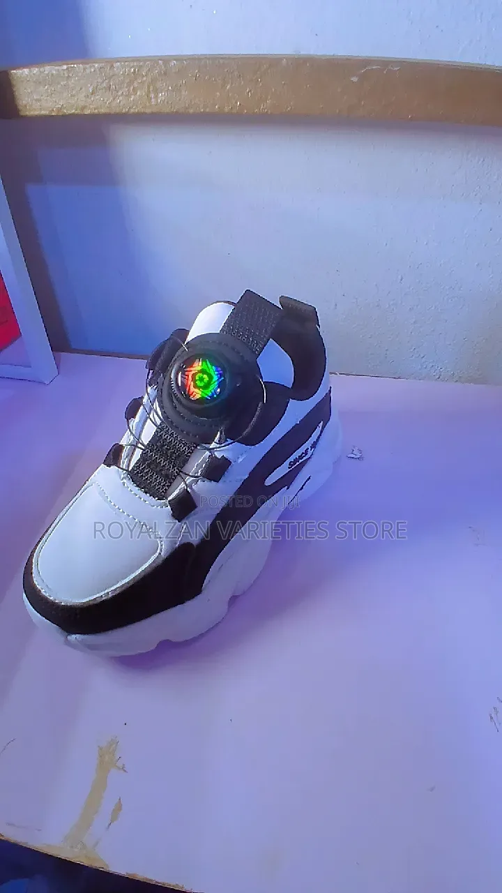 Kids Canvas/Sneakers