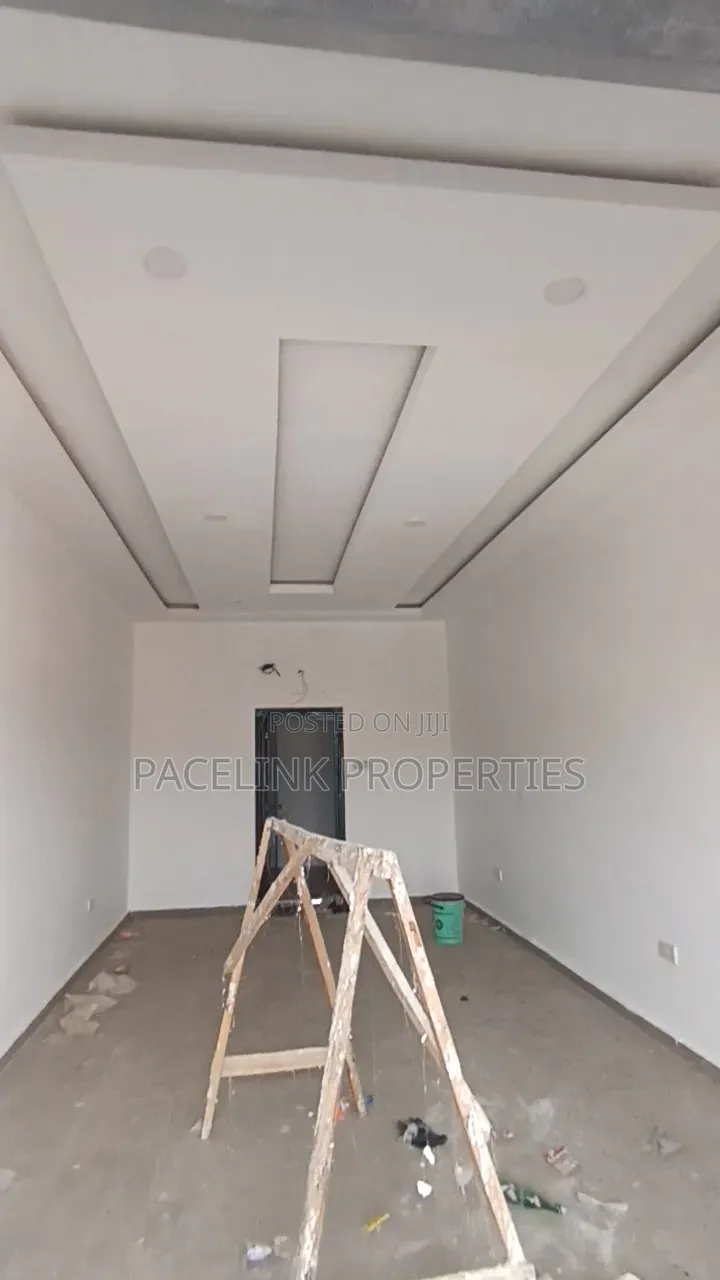 Newly Built Spacious Shop Pop Ceiling 2 Toilet Good for All Business