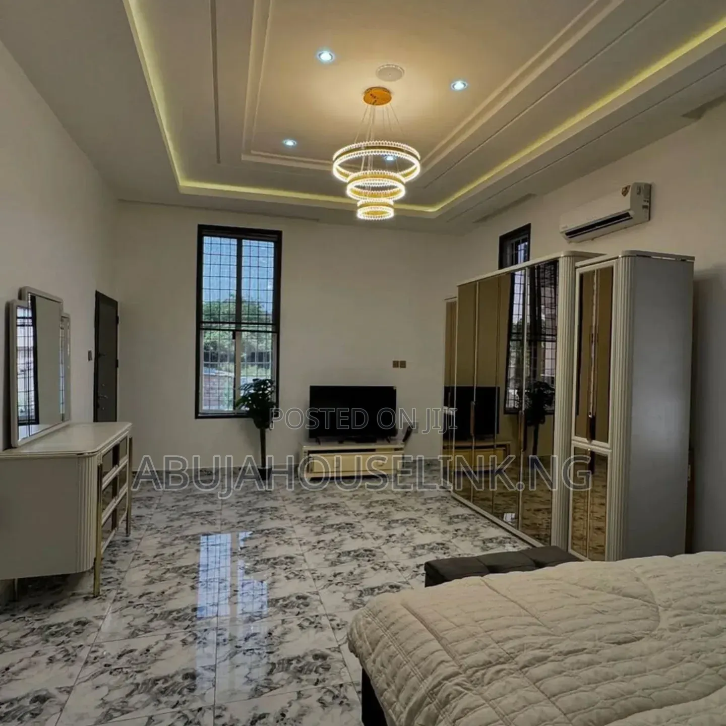 Furnished 5bdrm Duplex in Apo Resettlement for sale