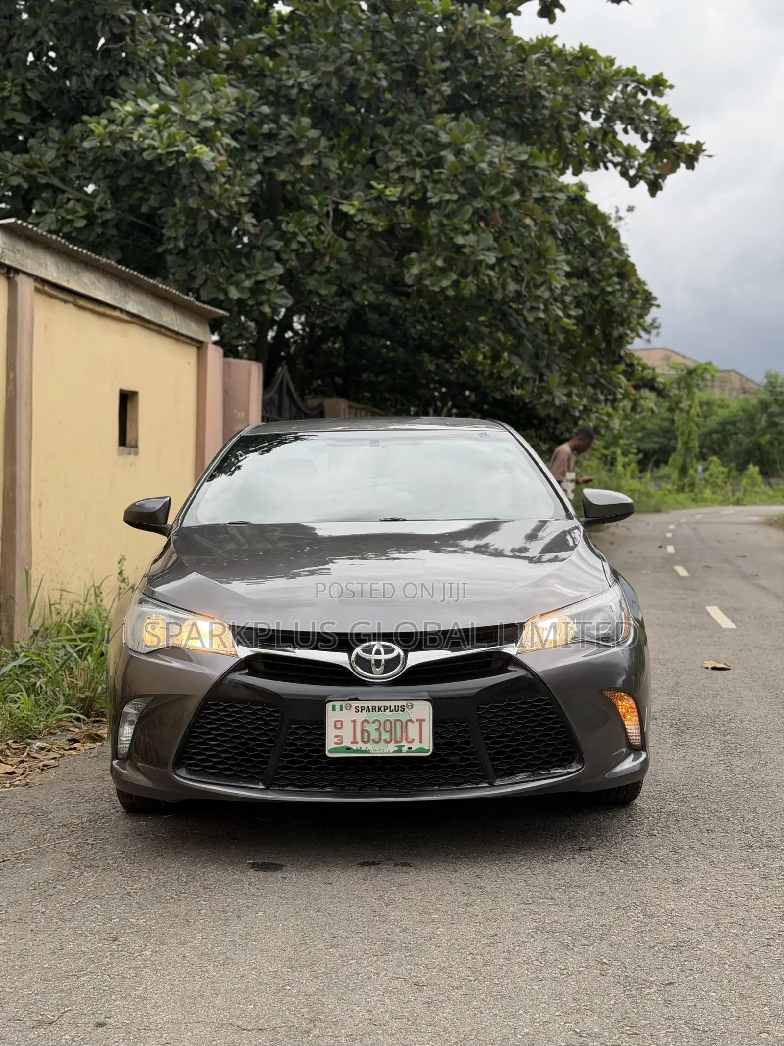 Toyota Camry SE 4dr Sedan (2.5L 4cyl 6A) 2016 Gray