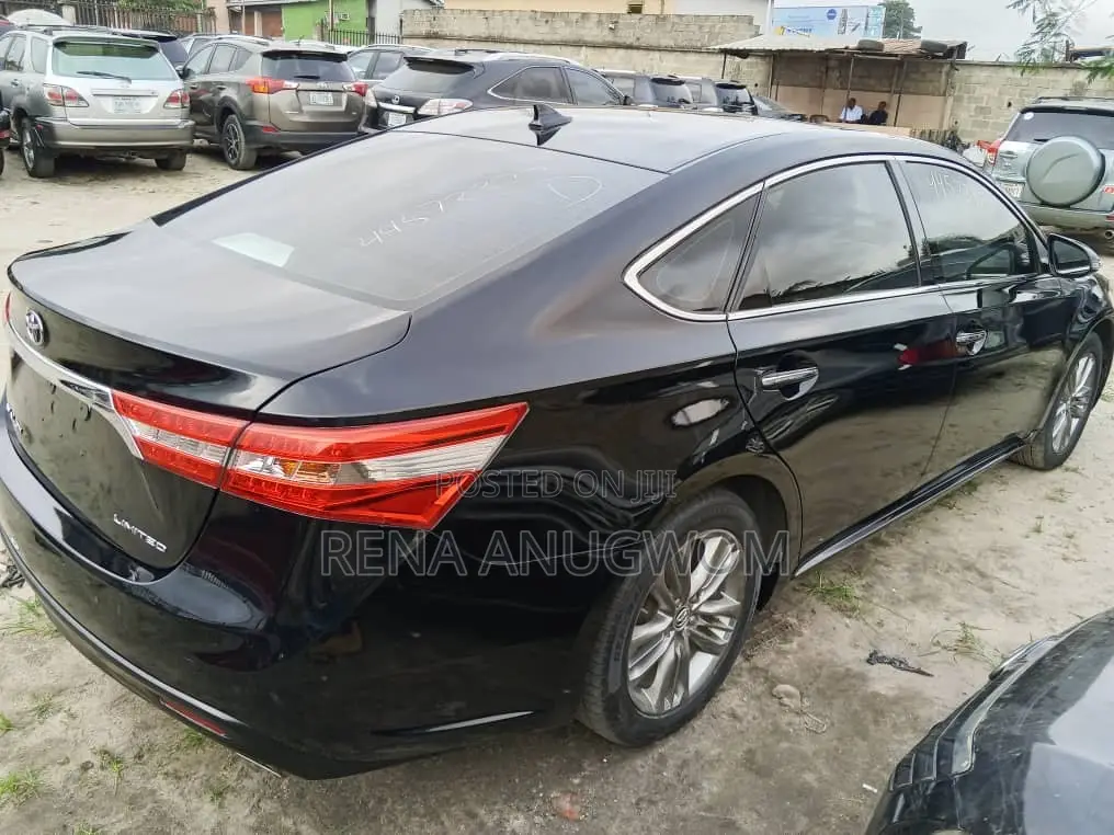 Toyota Avalon 2018 Black