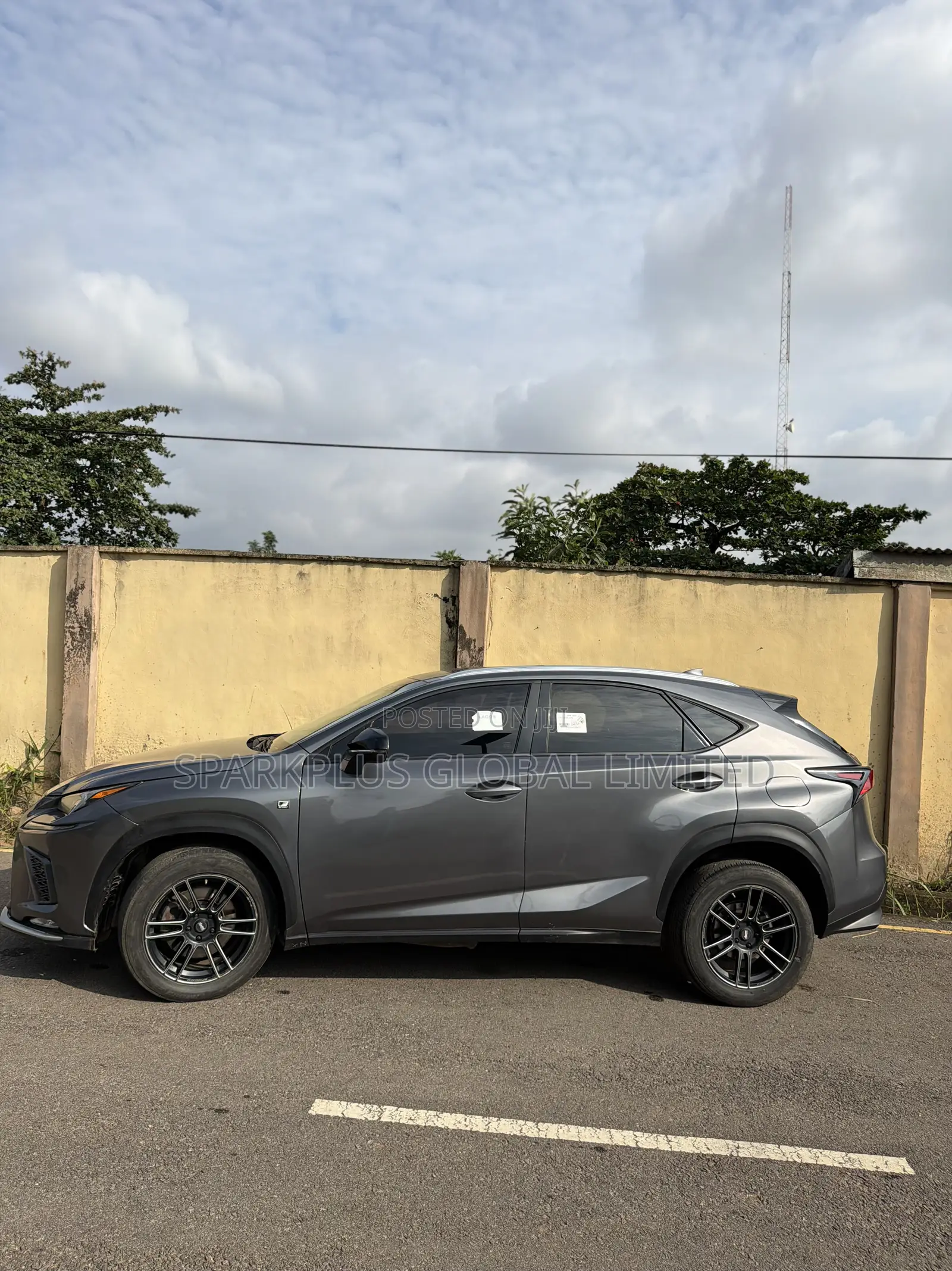 Lexus NX 300 FWD 2017 Gray