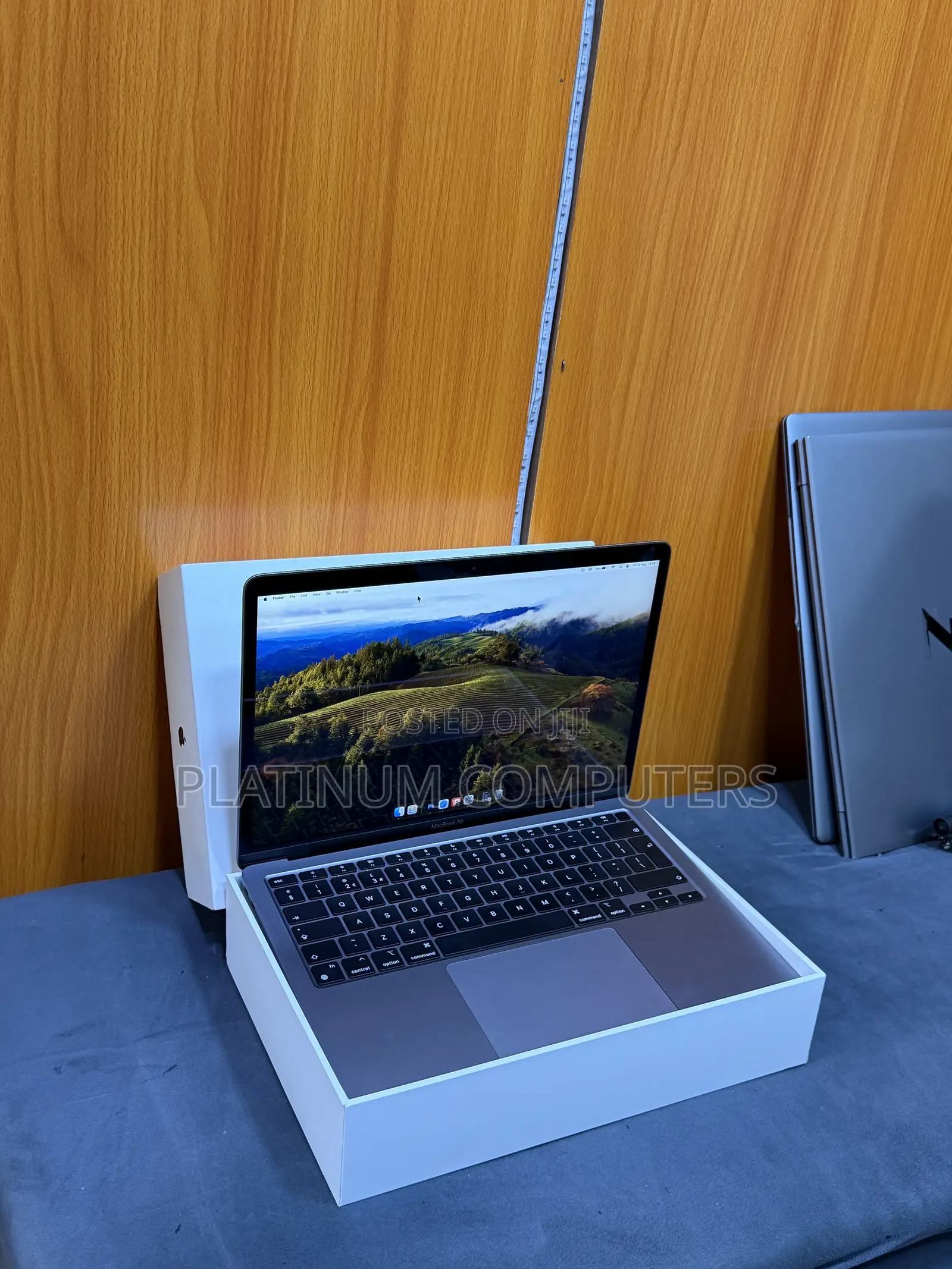 Laptop Apple MacBook Air 2020 8GB Apple M1 SSD 256GB