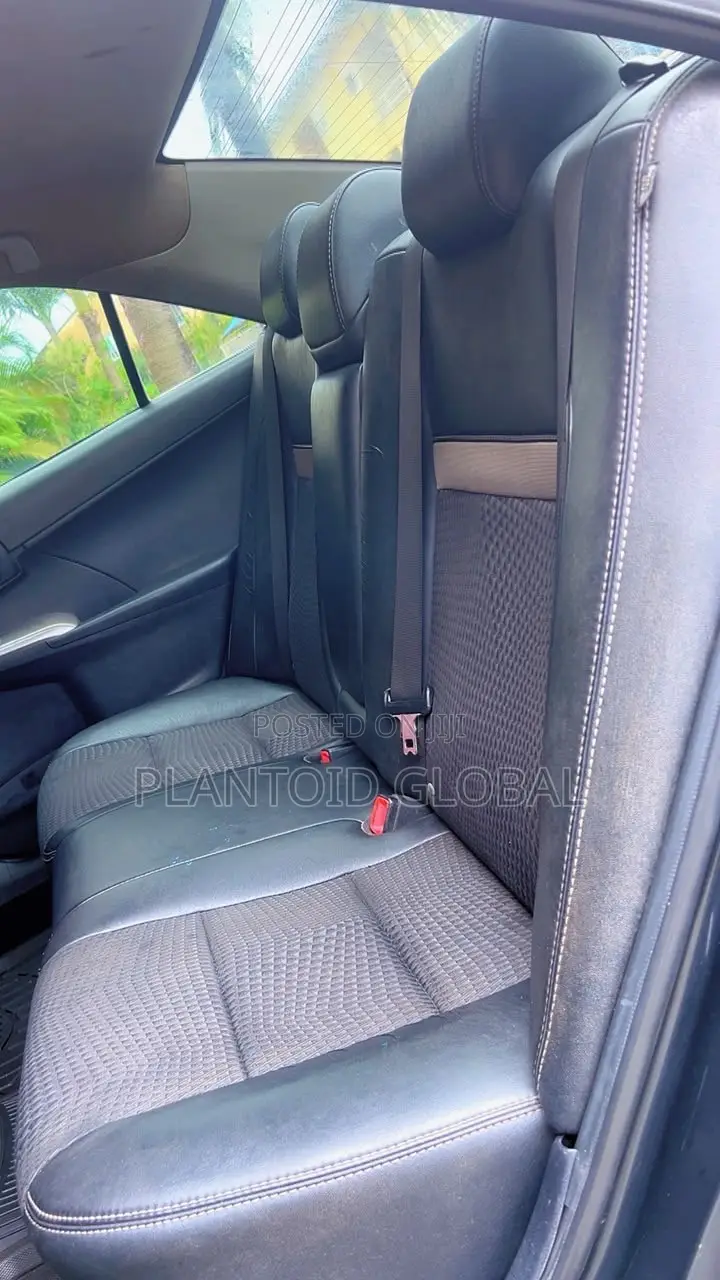Toyota Camry SE 4dr Sedan (2.5L 4cyl 6A) 2013 Black