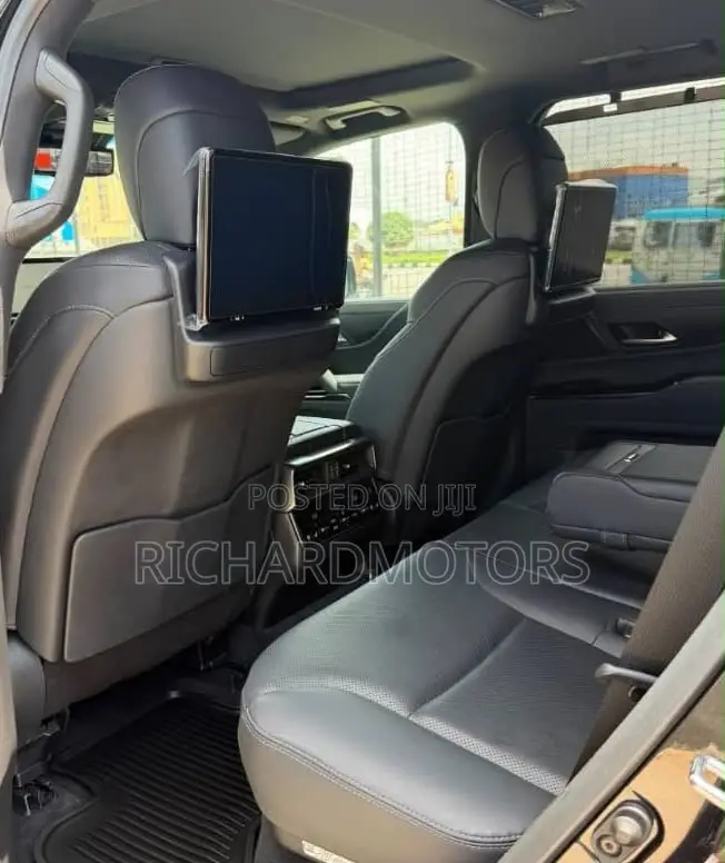 Lexus LX 600 2023 Black