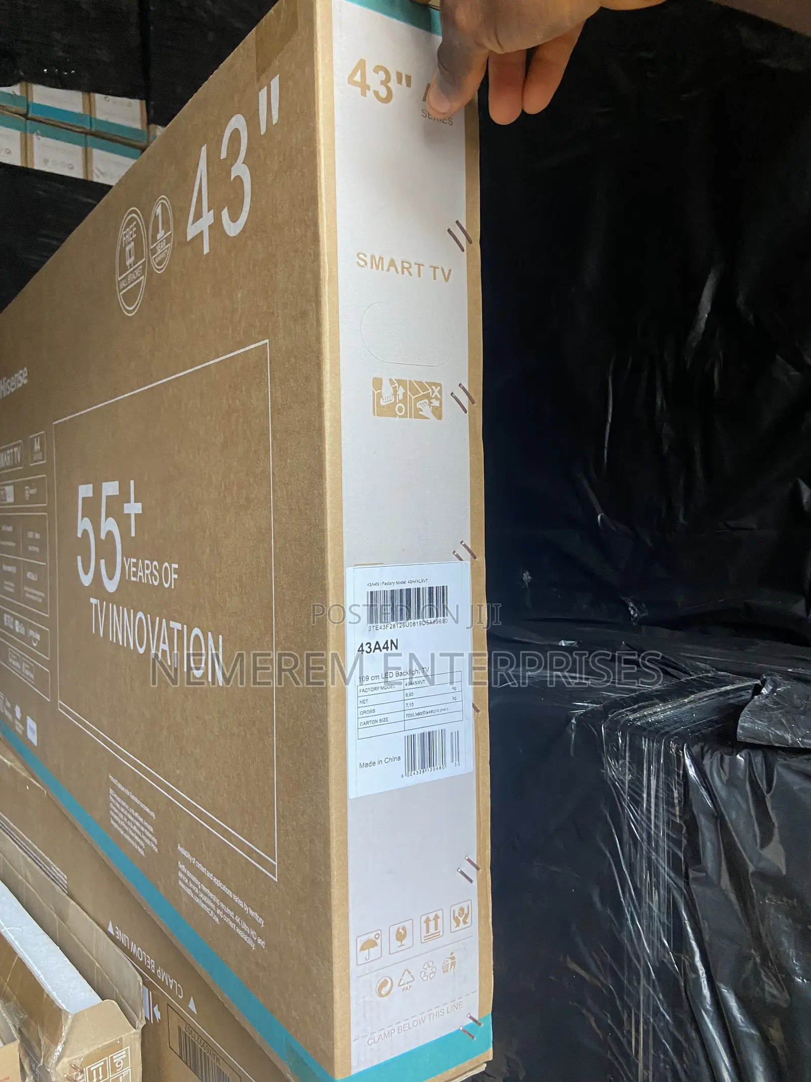 Hisense 43" A4 Series Full HD Smart TV (With Free Wall Bracket)