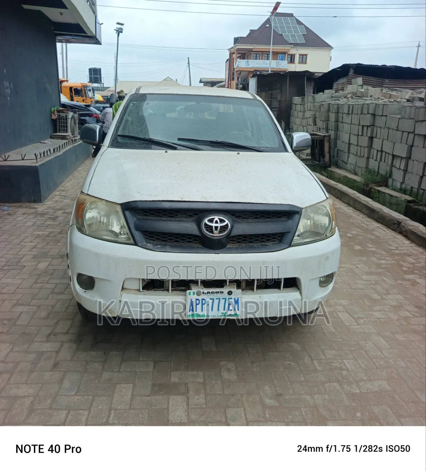 Toyota Hilux 2010 White