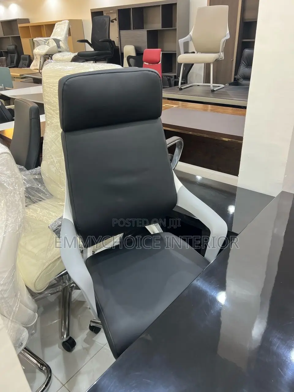 Executive Office Visitors Chair Black, Model 1810D