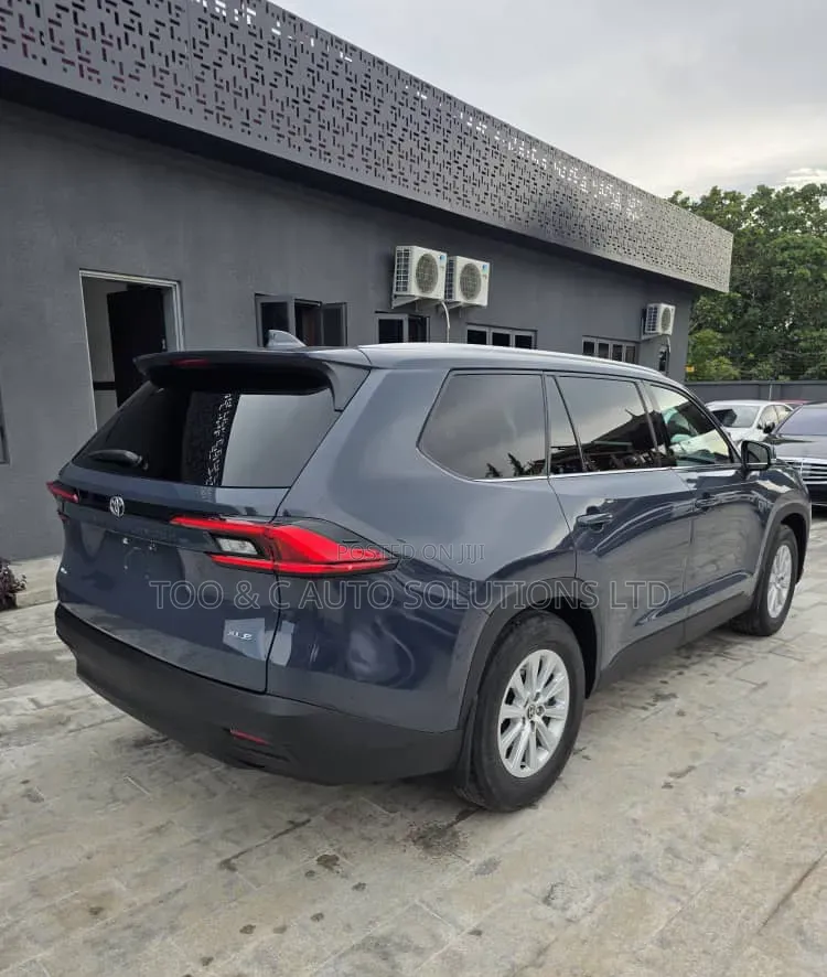 Toyota Grand Highlander 2026 Blue
