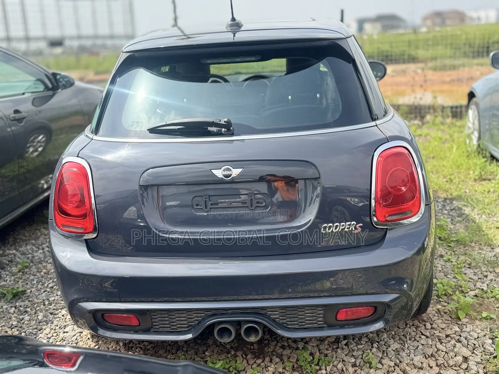 Mini Cooper S 4dr Hatchback (2.0L 4cyl Turbo 6M) 2015 Gray