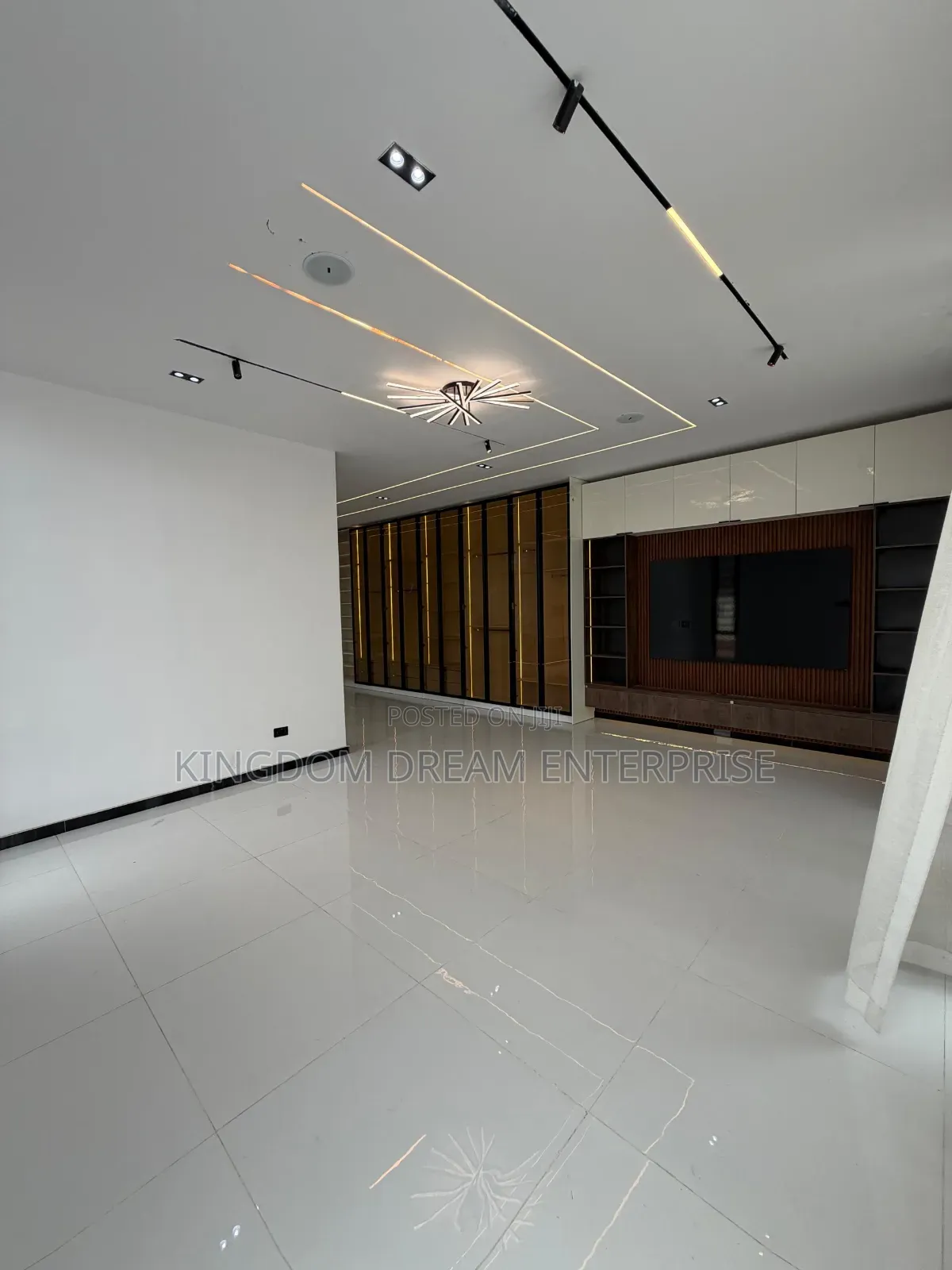 5bdrm Duplex in Ologolo Lekki Lagos for sale