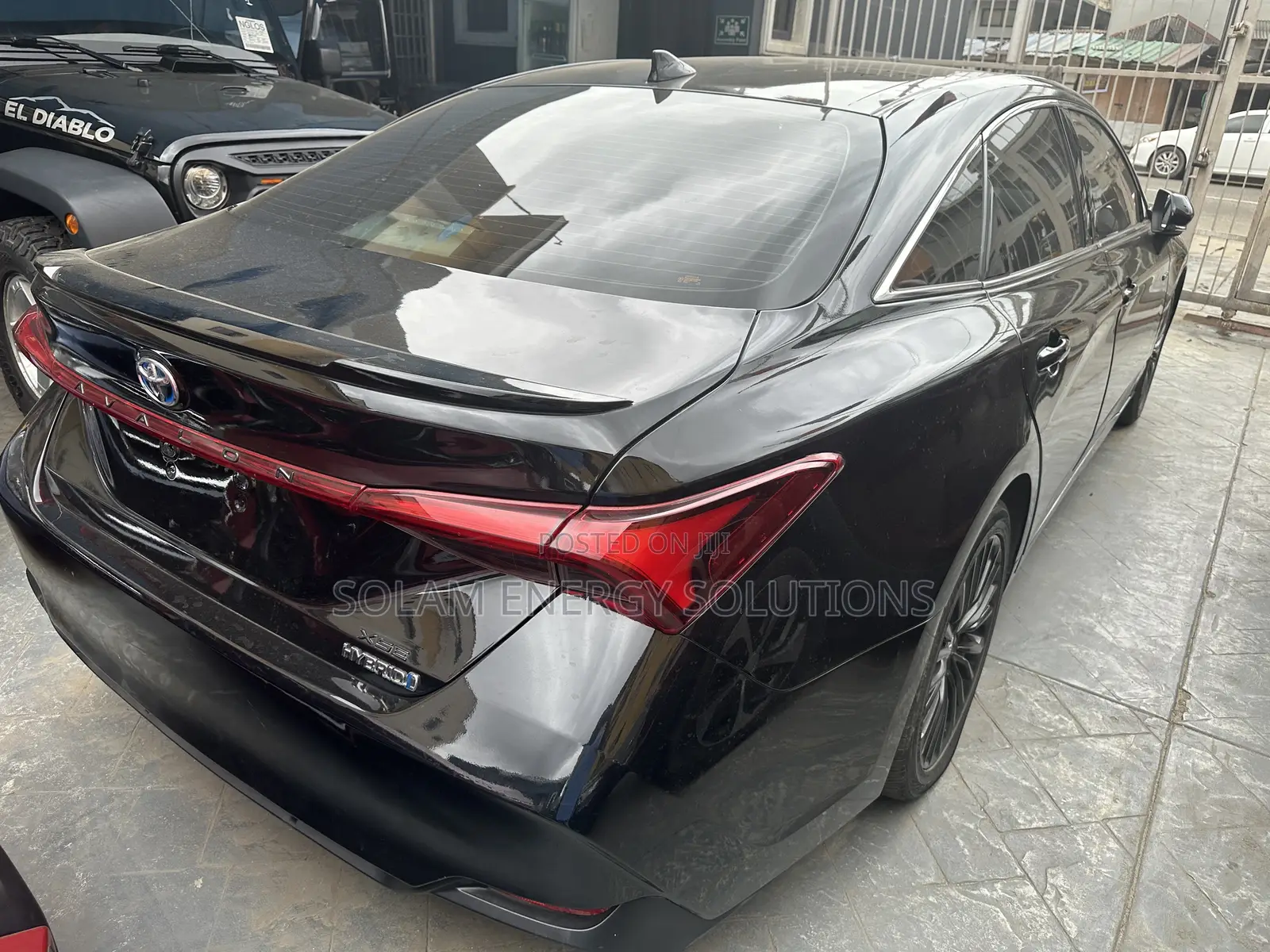 Toyota Avalon 2019 Black