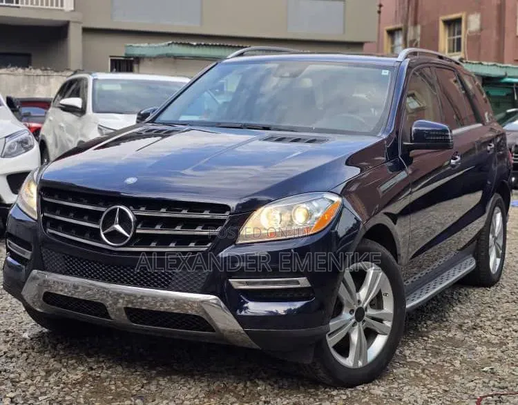 Mercedes-Benz M Class 2012 Blue