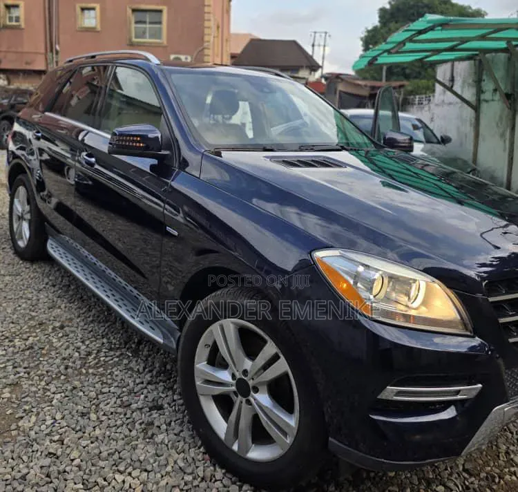 Mercedes-Benz M Class 2012 Blue