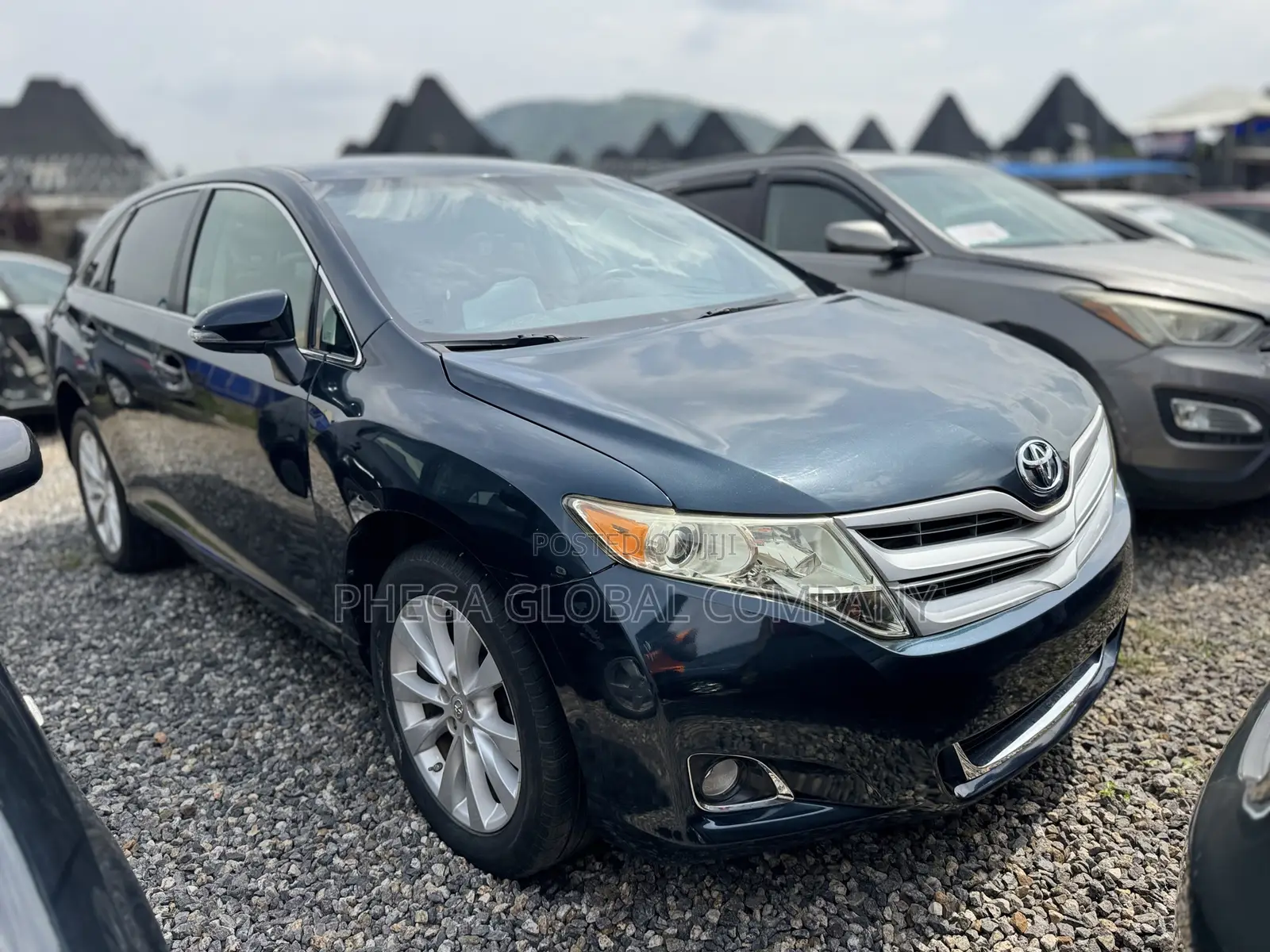 Toyota Venza LE 2013 Matt Black
