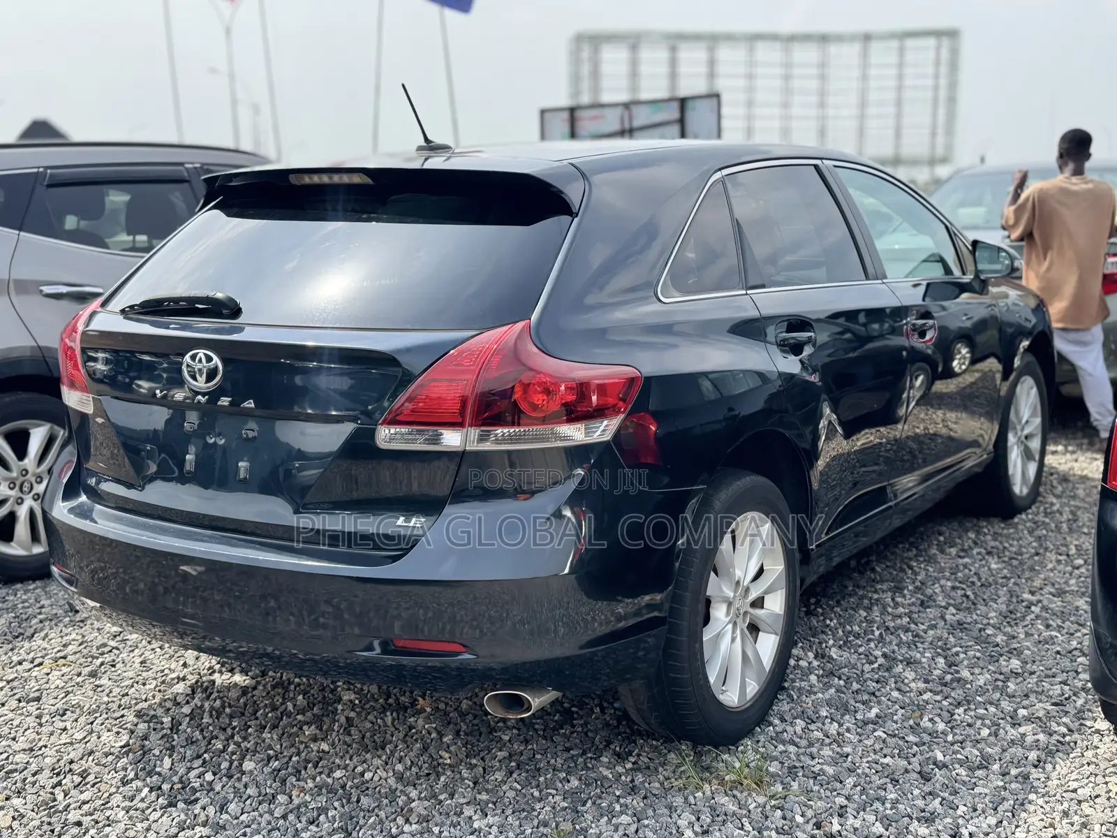 Toyota Venza LE 2013 Matt Black