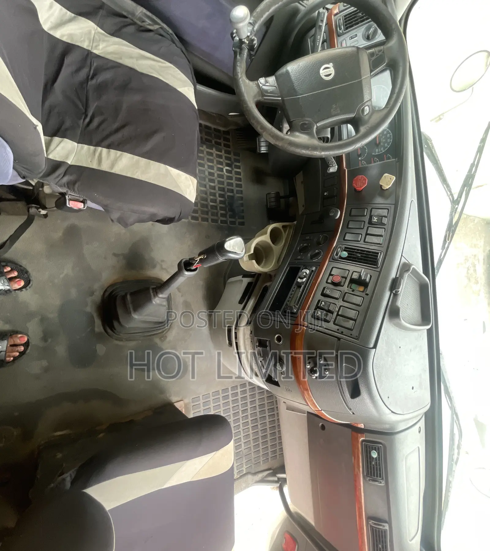 Volvo Truck Head 2010
