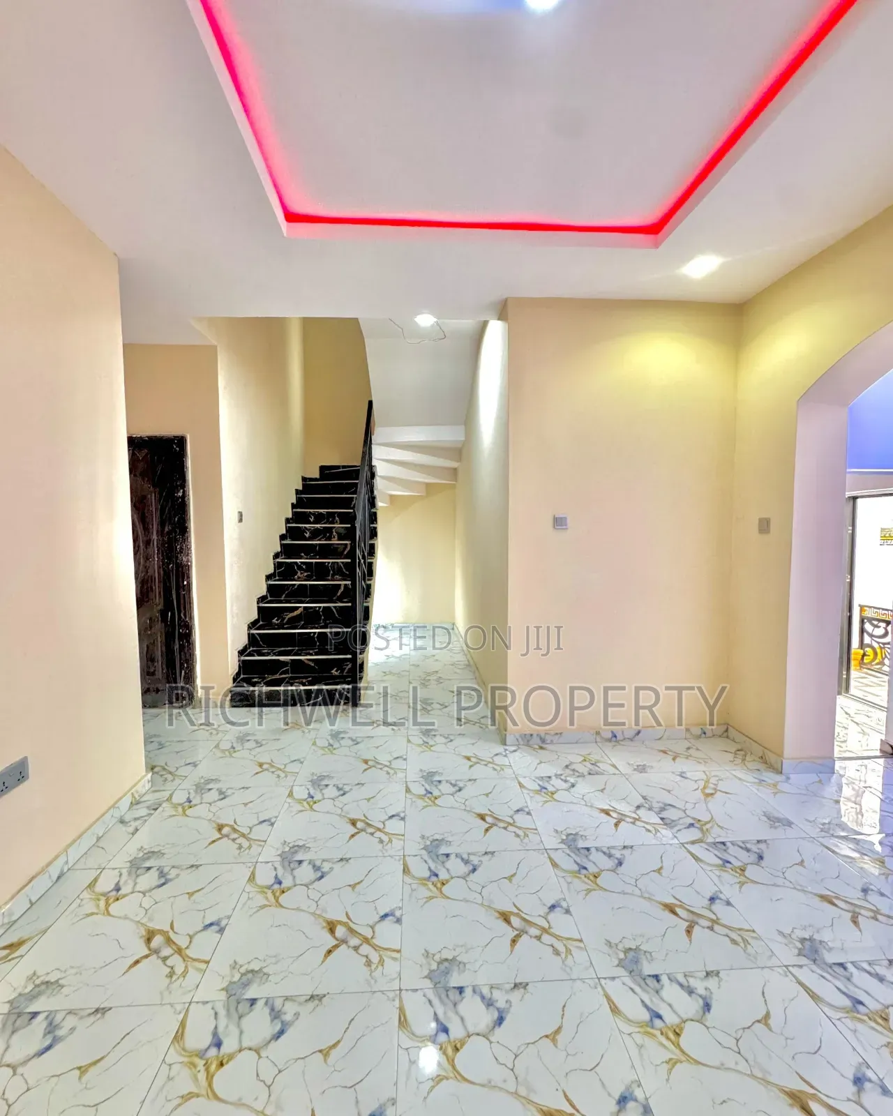 3bdrm Duplex in Kolapo Ishola Estate, Alalubosa for rent