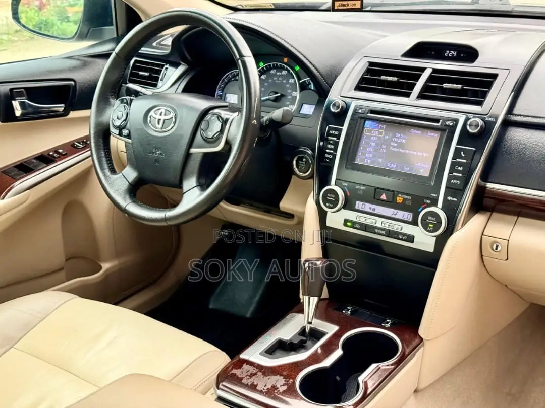 Toyota Camry 2013 Black