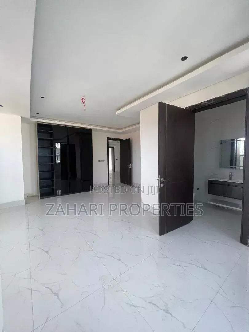 Furnished 4bdrm Duplex in Banana Island for rent
