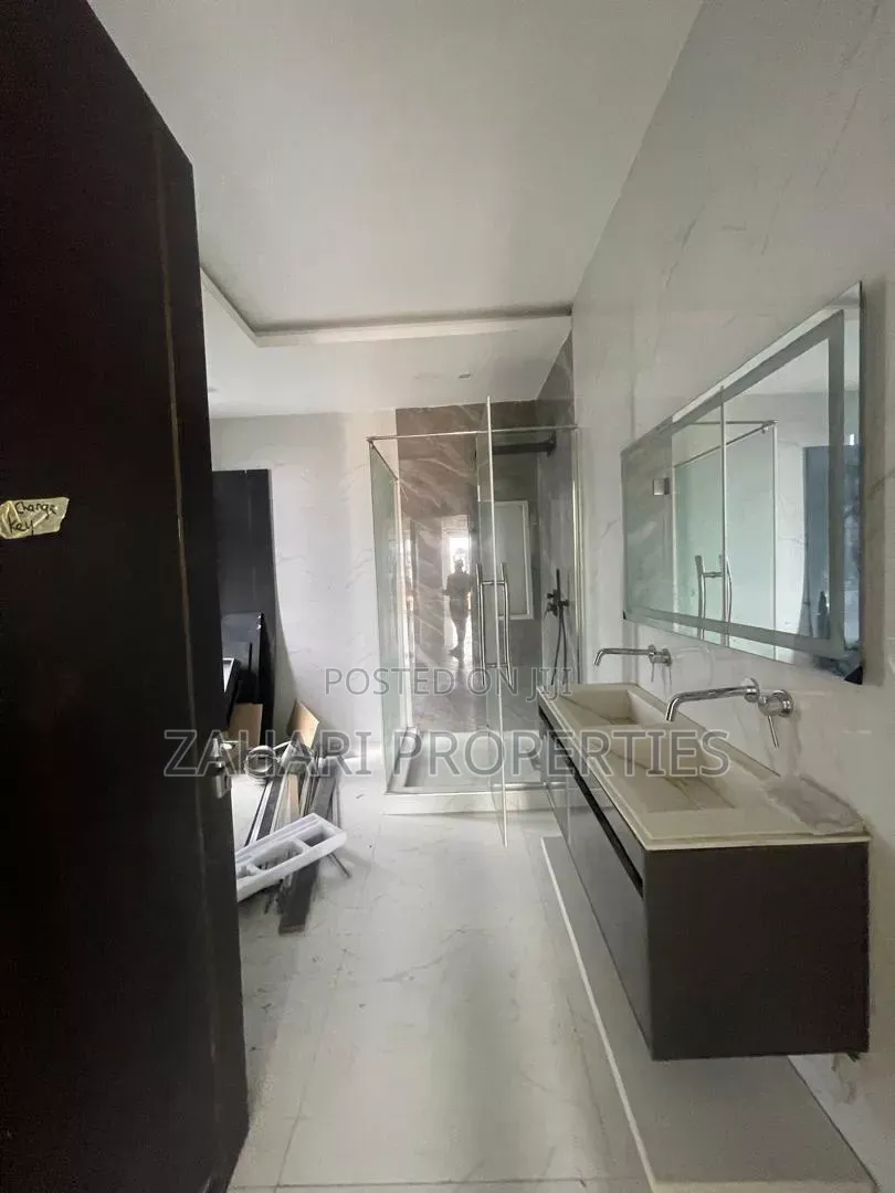 Furnished 4bdrm Duplex in Banana Island for rent