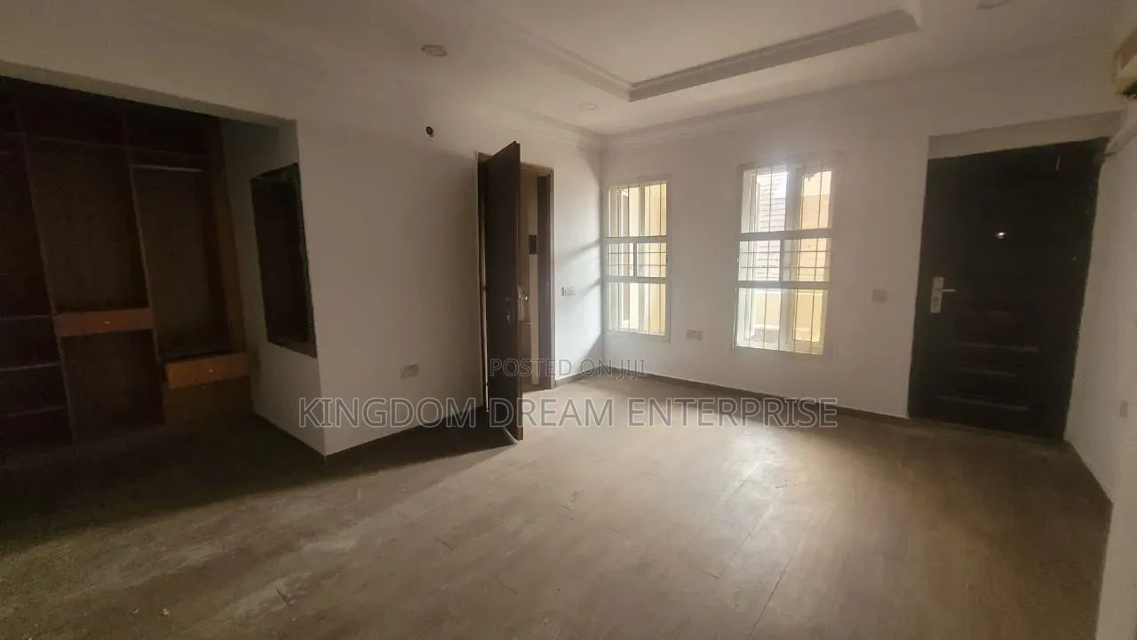 4bdrm Duplex in Ikate Lekki Lagos for rent