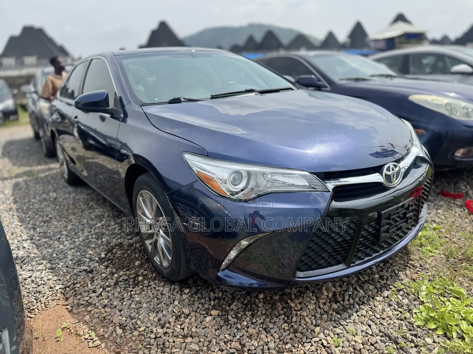 Toyota Camry XLE V6 4dr Sedan (3.6L 6cyl 6A) 2016 Blue