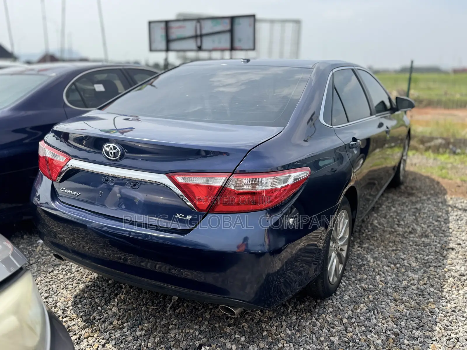 Toyota Camry XLE V6 4dr Sedan (3.6L 6cyl 6A) 2016 Blue