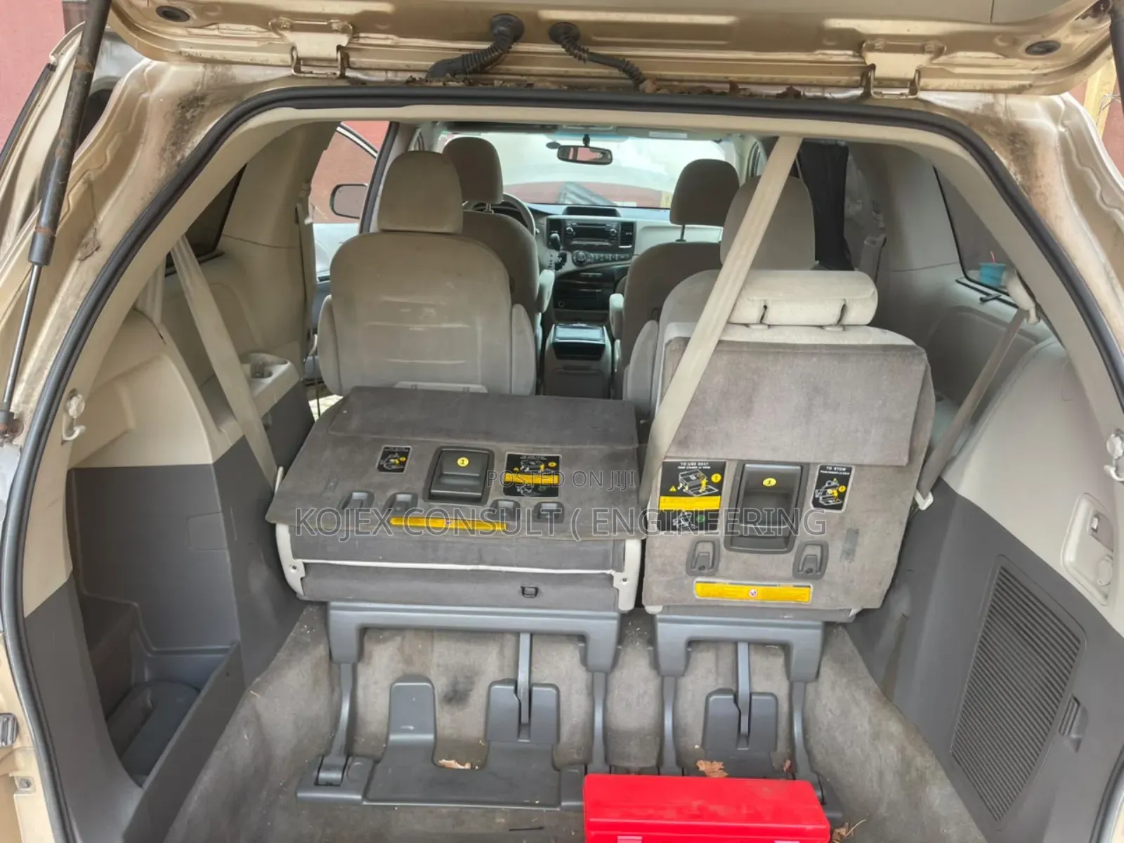 Toyota Sienna Limited AWD 7-Passenger 2013 Gold
