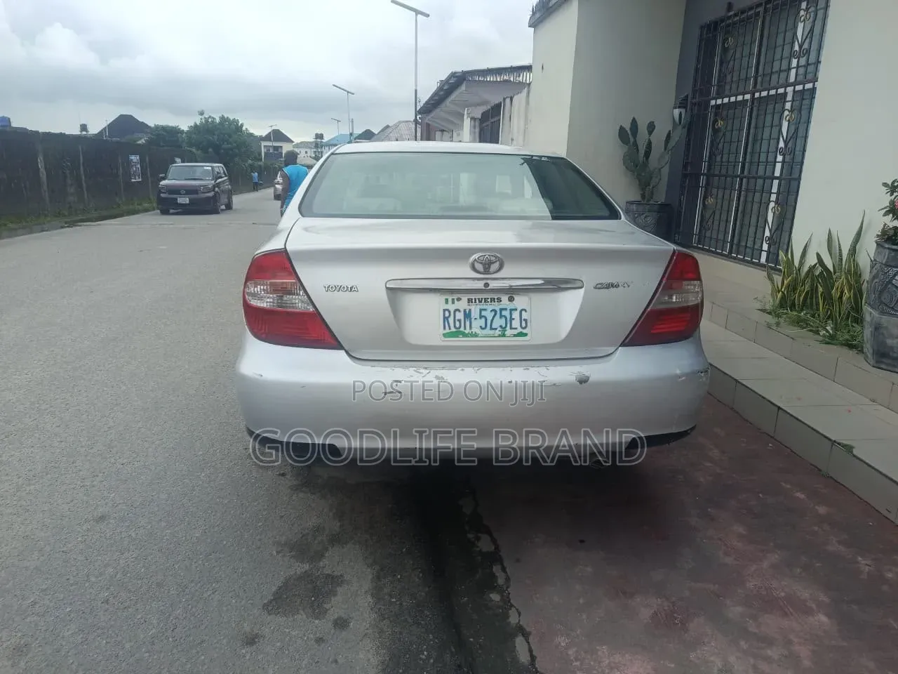 Toyota Camry XLE 4dr Sedan (2.4L 4cyl 5A) 2005 Gray