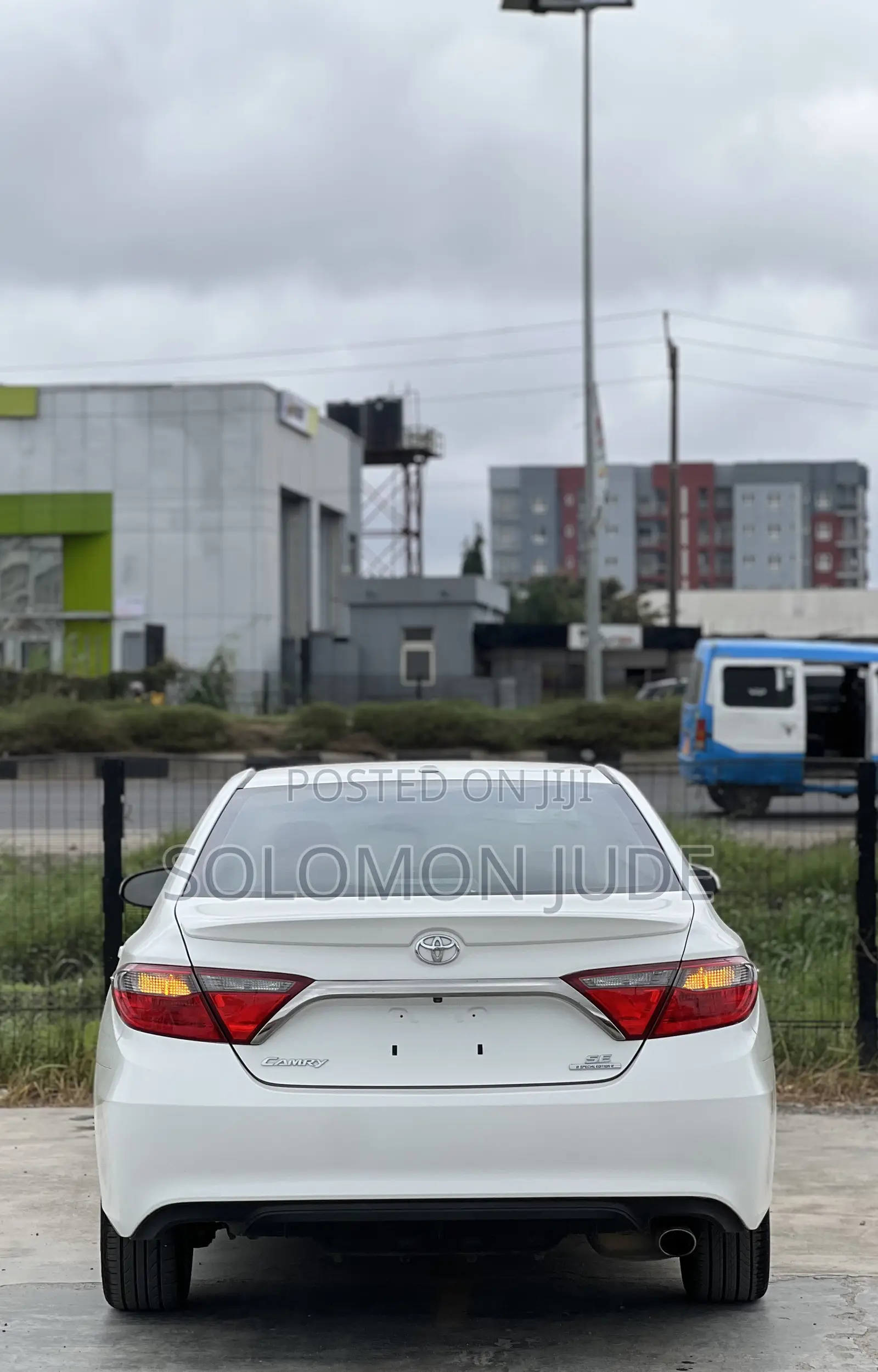 Toyota Camry 2016 White