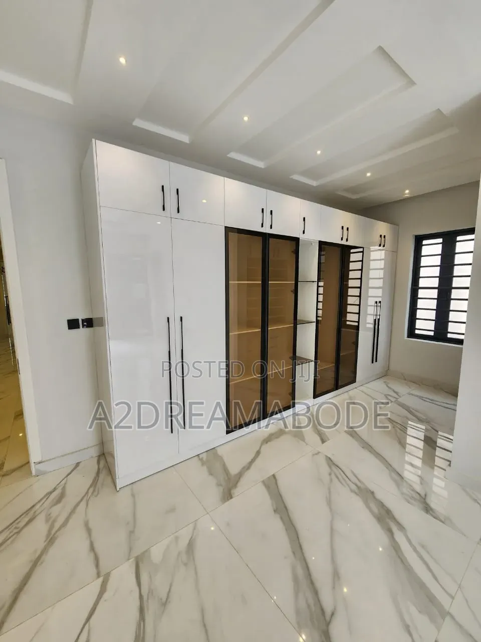 5bdrm Duplex in Ikeja for rent