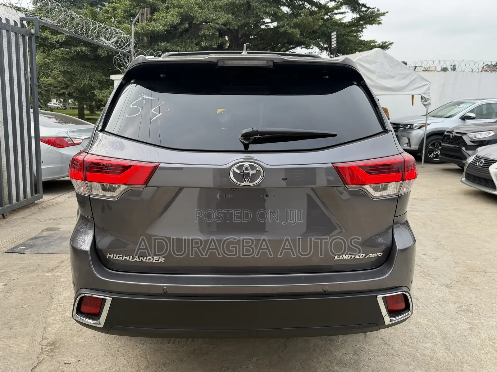 Toyota Highlander Limited Platinum 4x4 V6 (3.5L 6cyl 8A) 2018 Gray