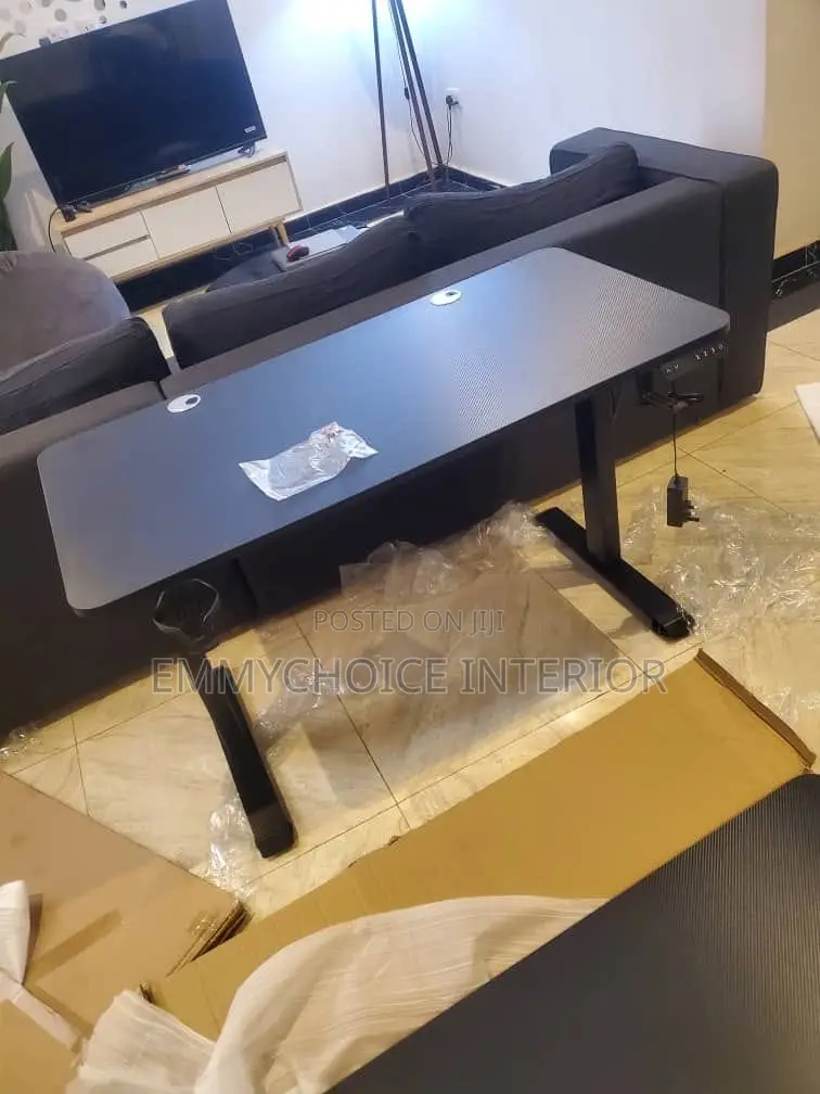 Electric Height-Adjustable Office Desk