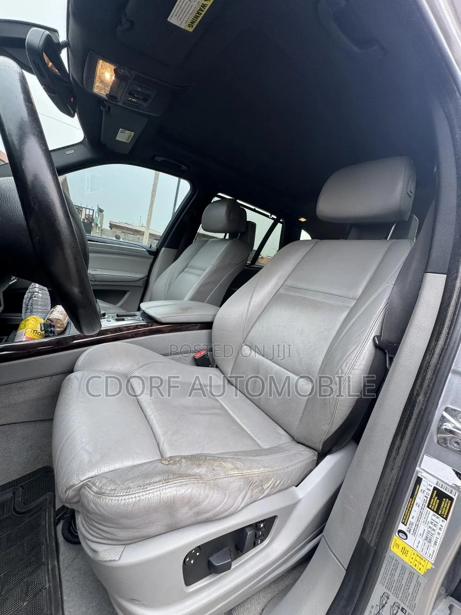 BMW X5 xDrive48i AWD (4.8L 8cyl 6A) 2010 Gray