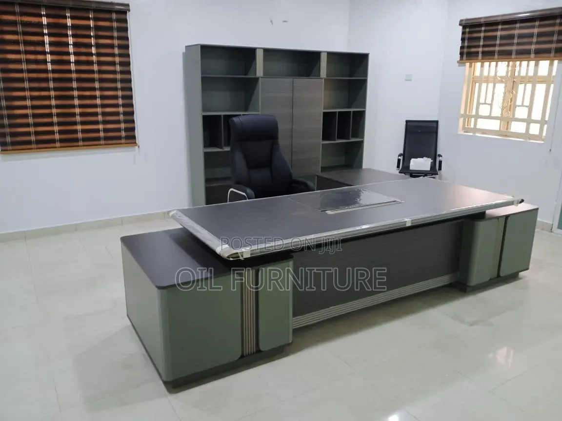 Luxury Executive CEO Office Desk Set With Side Extension Storage