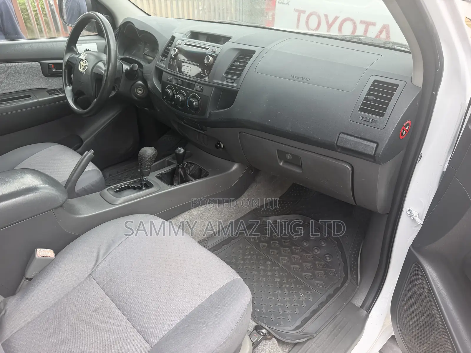 Toyota Hilux 2015 White